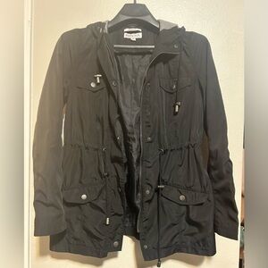 Merona water resistant black hooded raincoat w/ zipper& button- size s